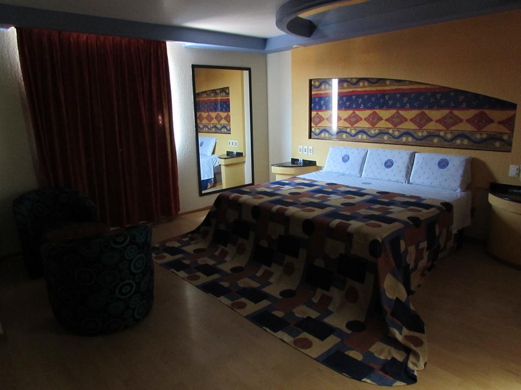 Motel Gran Vallarta (Adults Only) Celaya  Εξωτερικό φωτογραφία